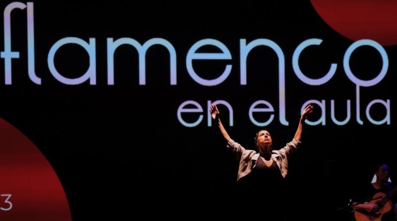 Teo Vallejo recogió en Jaén su premio «Flamenco en el aula»
