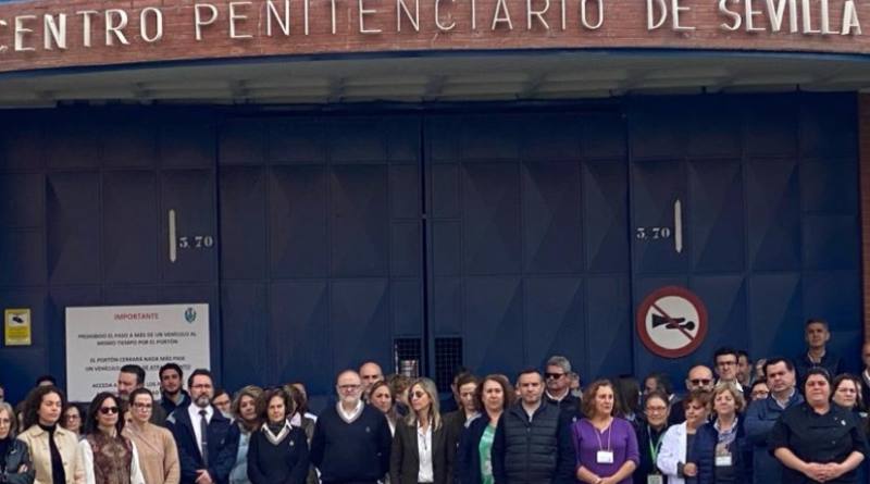 Las prisiones provinciales de Sevilla se concentran contra el asesinato una cocinera de un centro de Tarragona