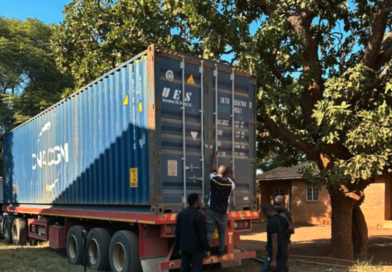 Dos nuevos contenedores de ayuda humanitaria de Llamarada de Fuego llegaron a Malawi