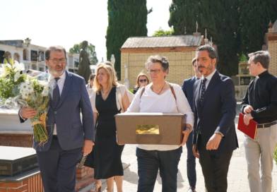 Los restos mortales de la científica Isabel Ovín se trasladan al panteón de carmonenses ilustres