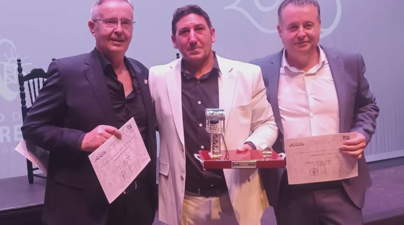 Premios flamencos en Linares para José de la Mena y Manuel de Monte