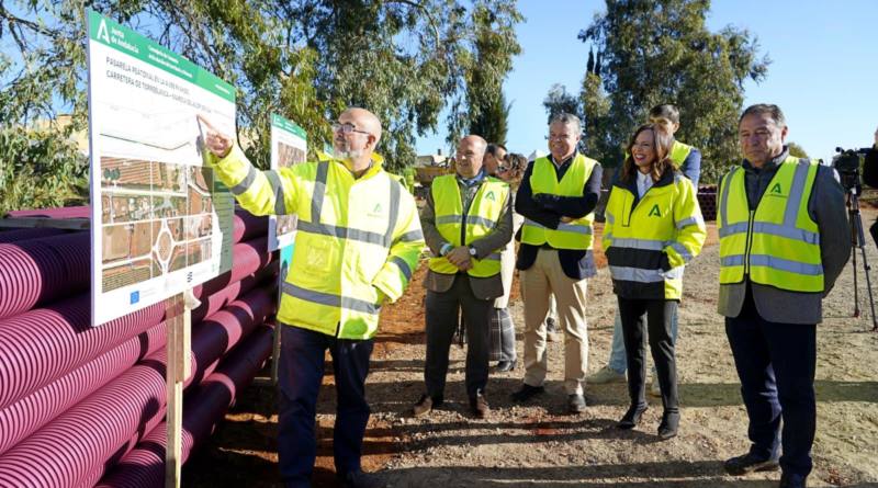 La Junta inicia los trabajos de la pasarela peatonal de las urbanizaciones de la carretera de Torreblanca