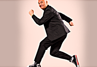 Carles Sans de ‘Tricicle’ trae a Mairena del Alcor su hilarante montaje ‘¡Por fin me voy!’