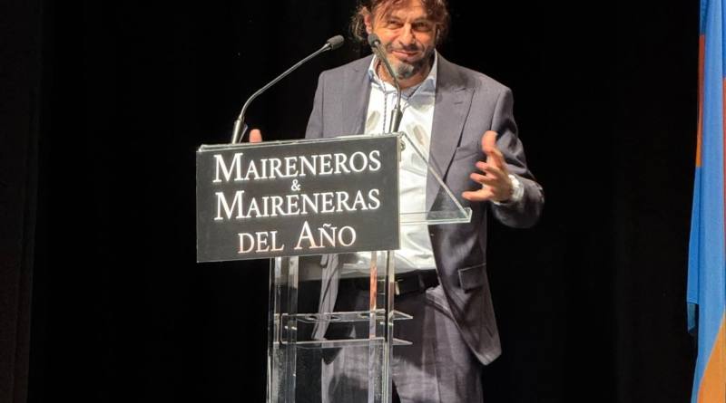 ‘El Arrebato’ recibió el título de Hijo Adoptivo de Mairena del Alcor junto a los ‘Maireneros del Año’