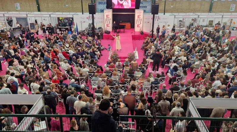 Carmona cerró su 8M con gran éxito de la exposición ‘Mujeres Emprendedoras’