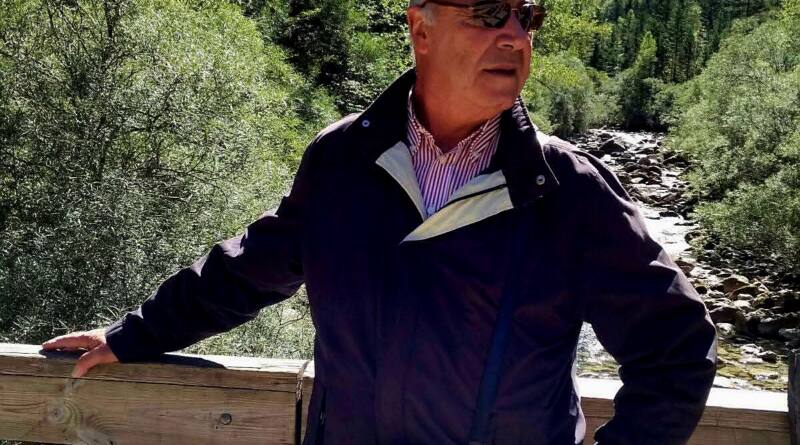 El exinspector José Ramón Jiménez publica un libro sobre la historia de su pueblo, El Viso del Alcor