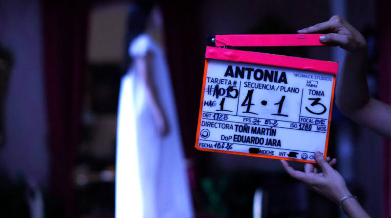 Mairena del Alcor y Carmona estarán presentes en ‘Antonia’, el primer largometraje de Toñi Martín Mairena del Alcor y Carmona estarán presentes en ‘Antonia’, el primer largometraje de Toñi Martín